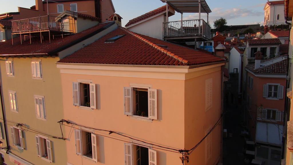 Allure Apartments Piran Luaran gambar