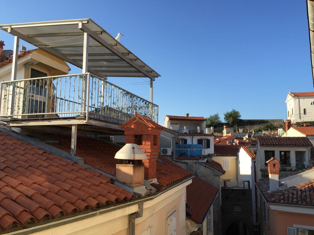 Allure Apartments Piran Luaran gambar