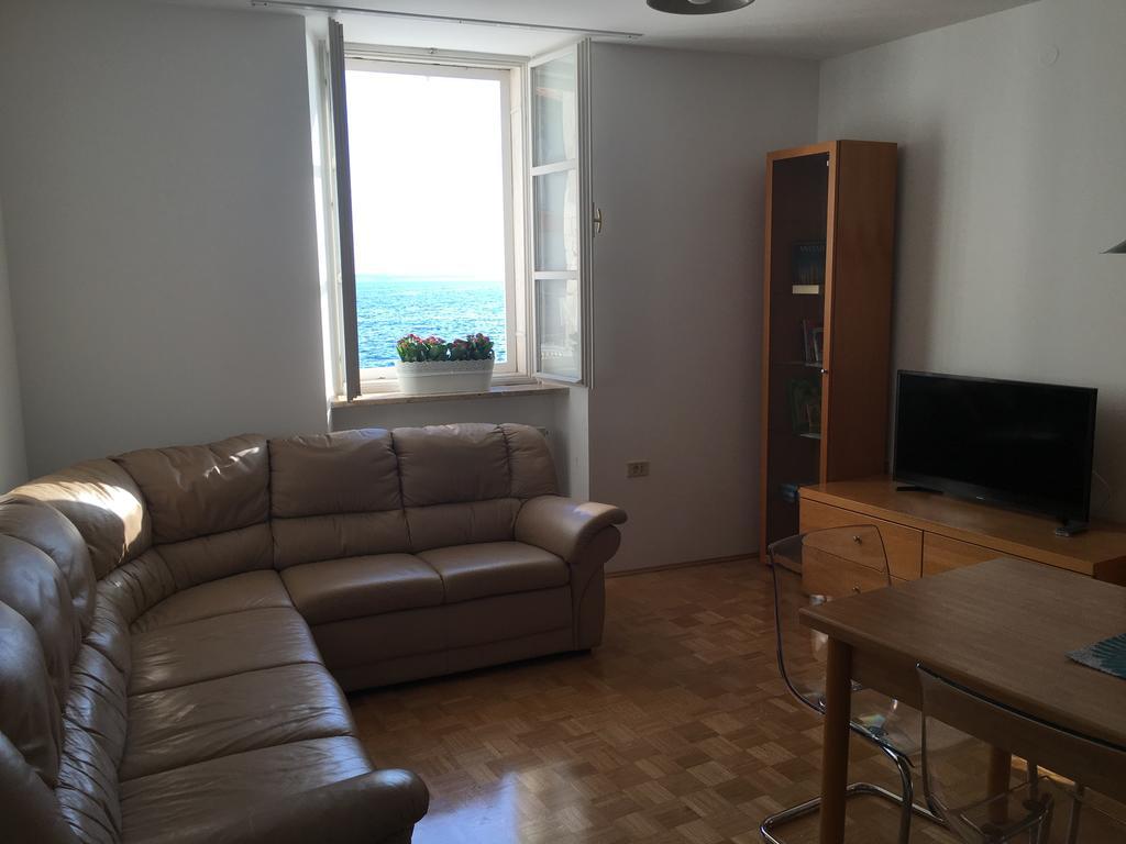 Allure Apartments Piran Luaran gambar