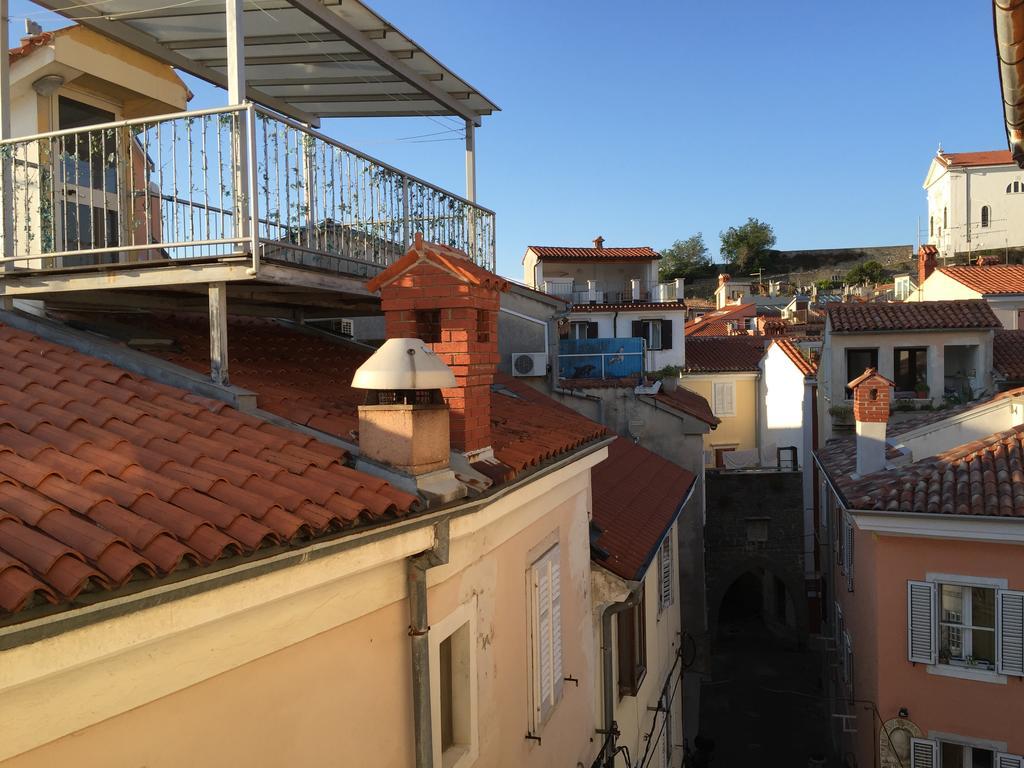 Allure Apartments Piran Luaran gambar