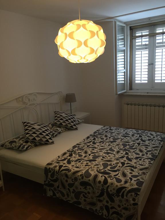 Allure Apartments Piran Luaran gambar