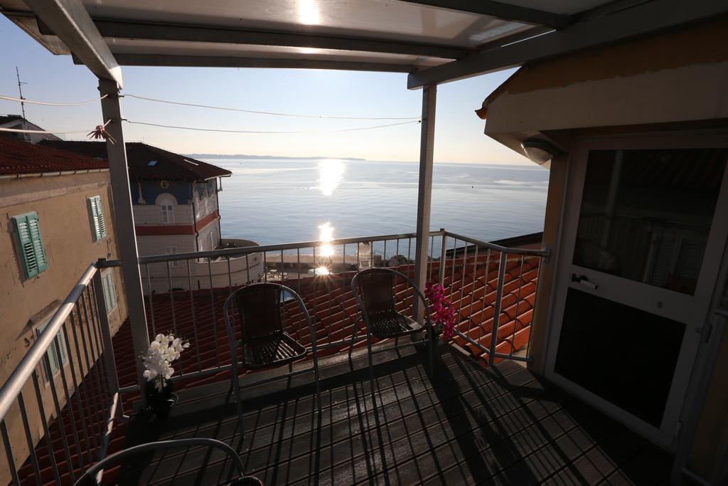 Allure Apartments Piran Luaran gambar