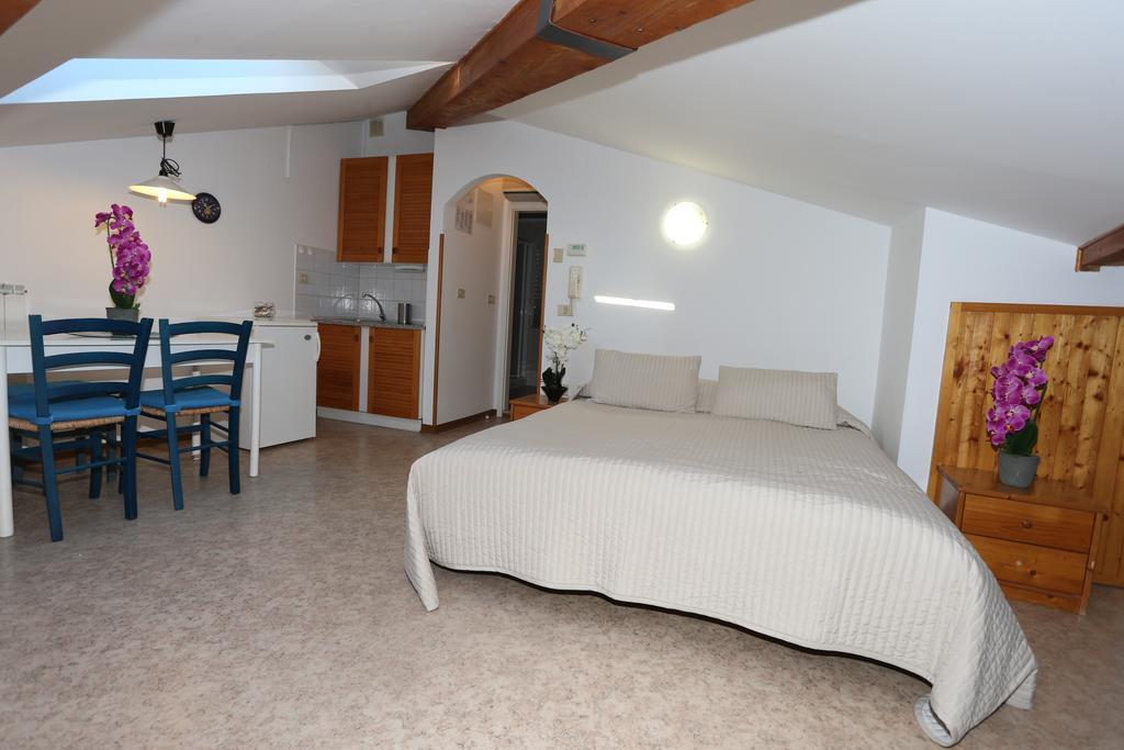Allure Apartments Piran Luaran gambar