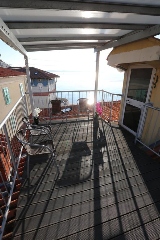 Allure Apartments Piran Luaran gambar