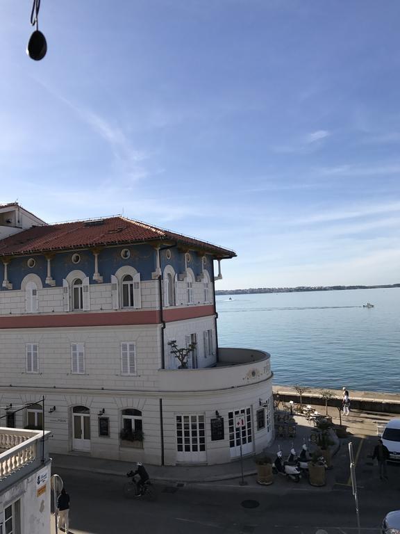 Allure Apartments Piran Luaran gambar